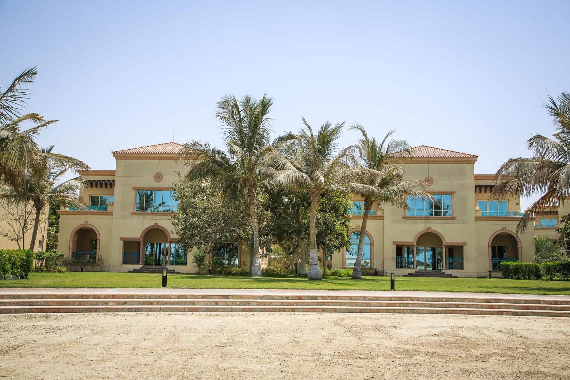 Al Raha Beach Resort & Spa Абу Даби Екстериор снимка